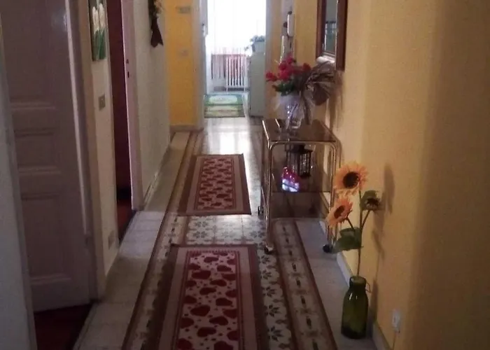 Privata Vicino Al Teatro Ariston Habitación en casa particular *